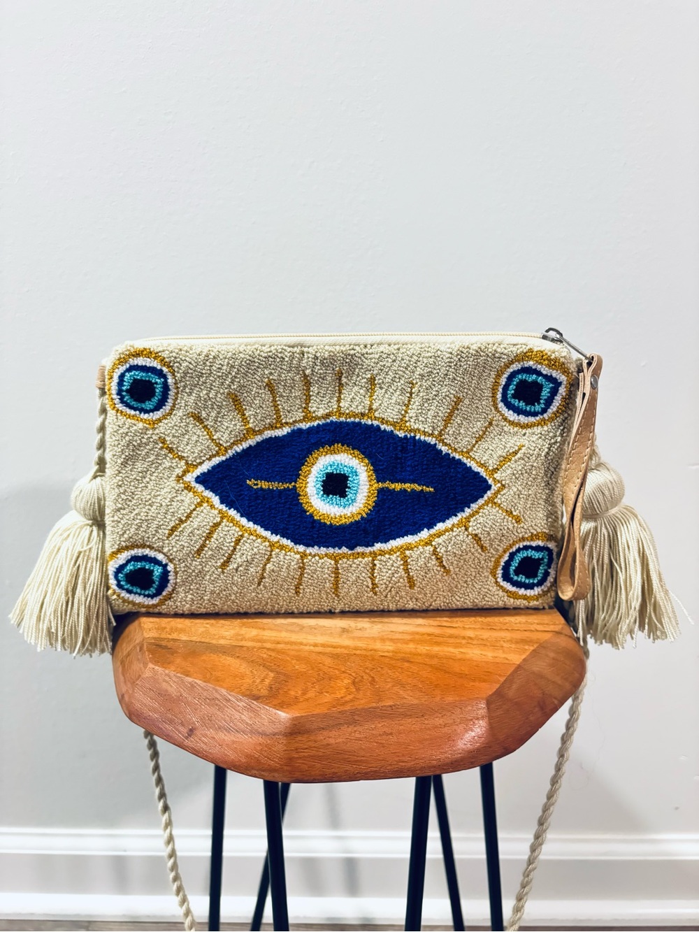 Punch Needle Evil Eye Motif Crossbody Bag in Ivory and Blue